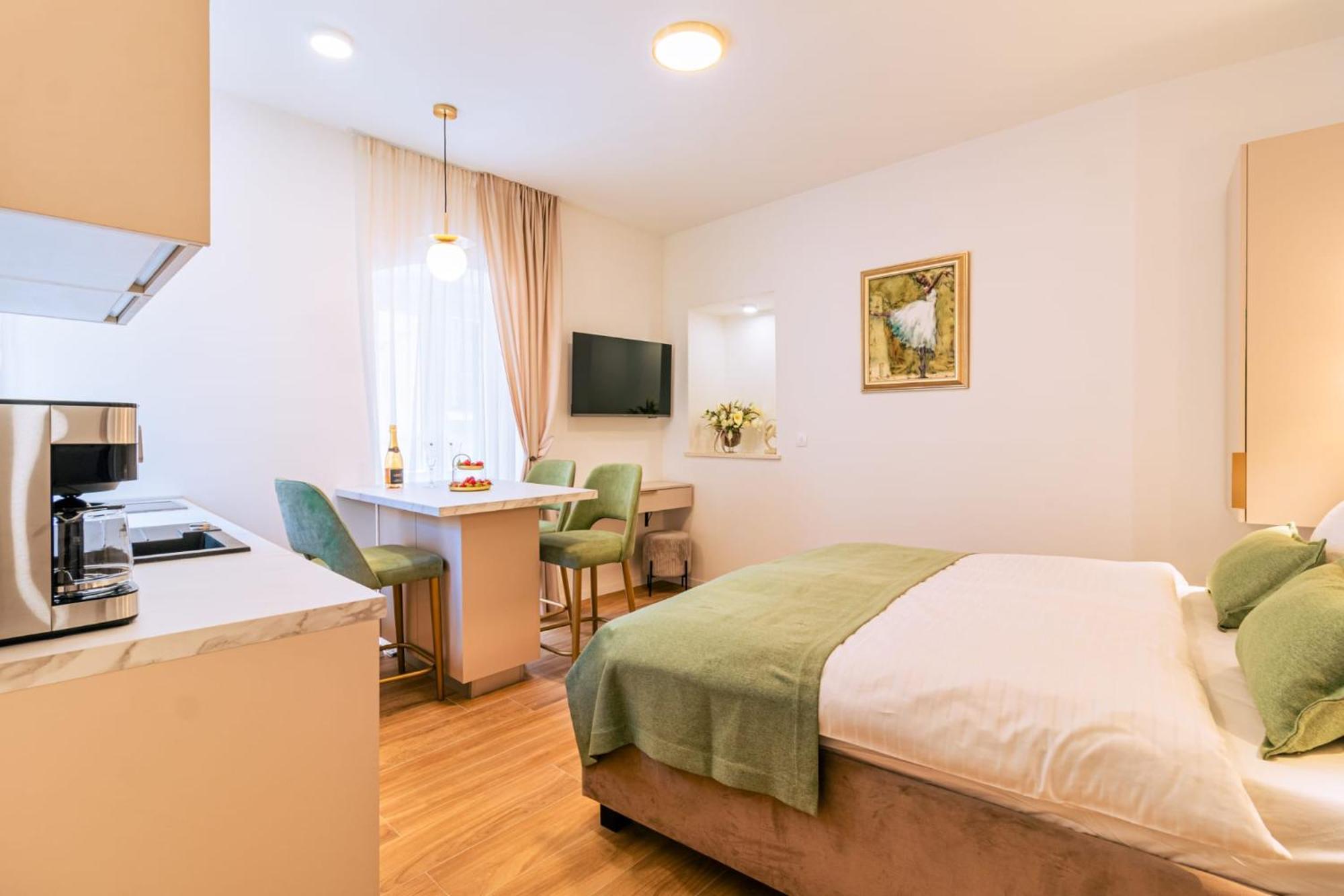 Luxury 2 Bedroom-2 Bathroom Apartment & Studio App With Rooftop Terrace Сплит Экстерьер фото