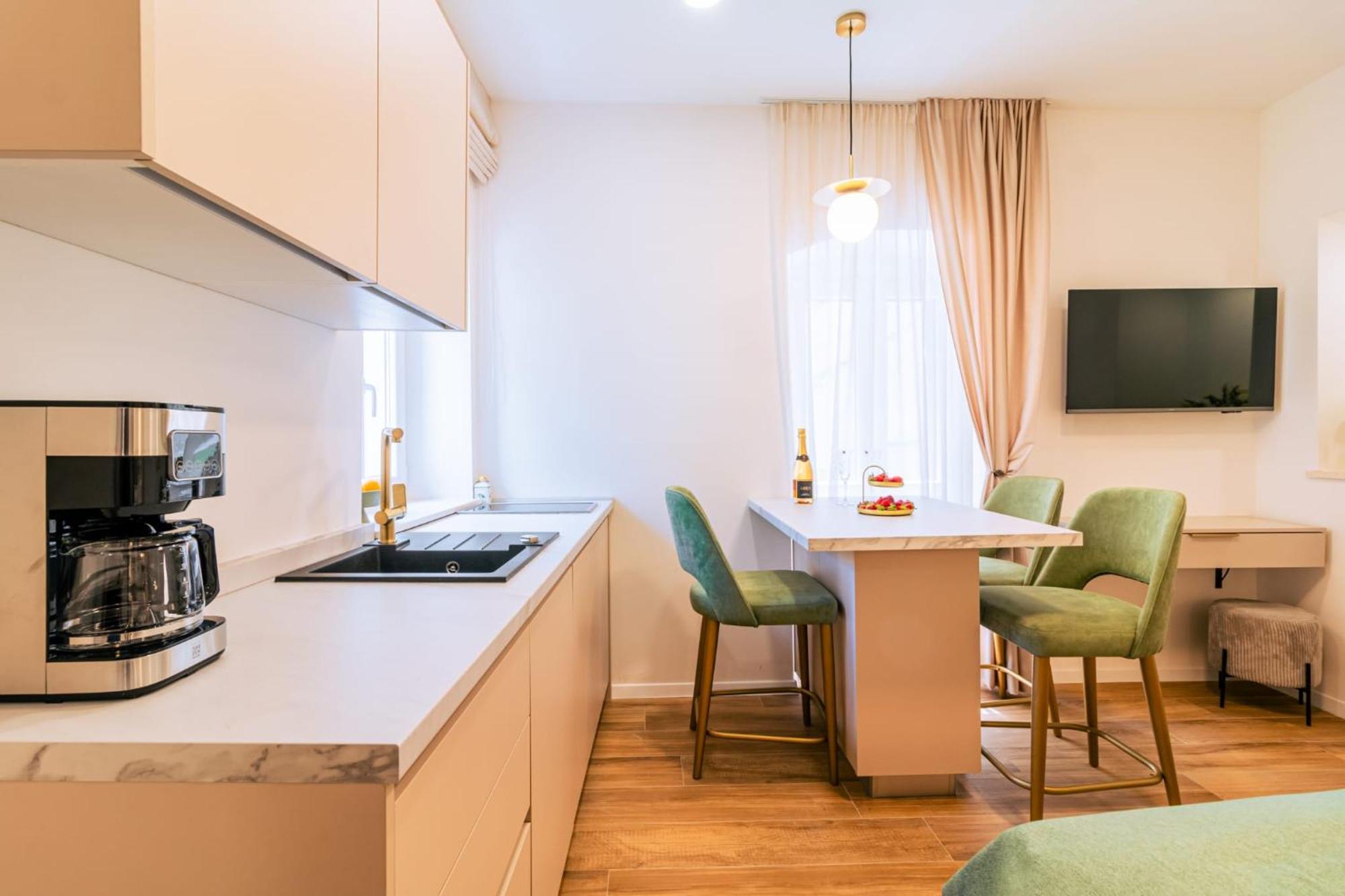 Luxury 2 Bedroom-2 Bathroom Apartment & Studio App With Rooftop Terrace Сплит Экстерьер фото